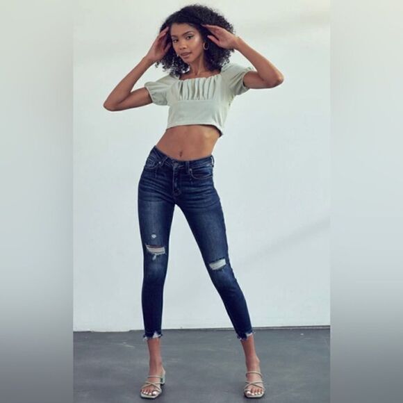 #153 CAUTION TO THE WIND distressed skinny jeans - Picture 1 of 5